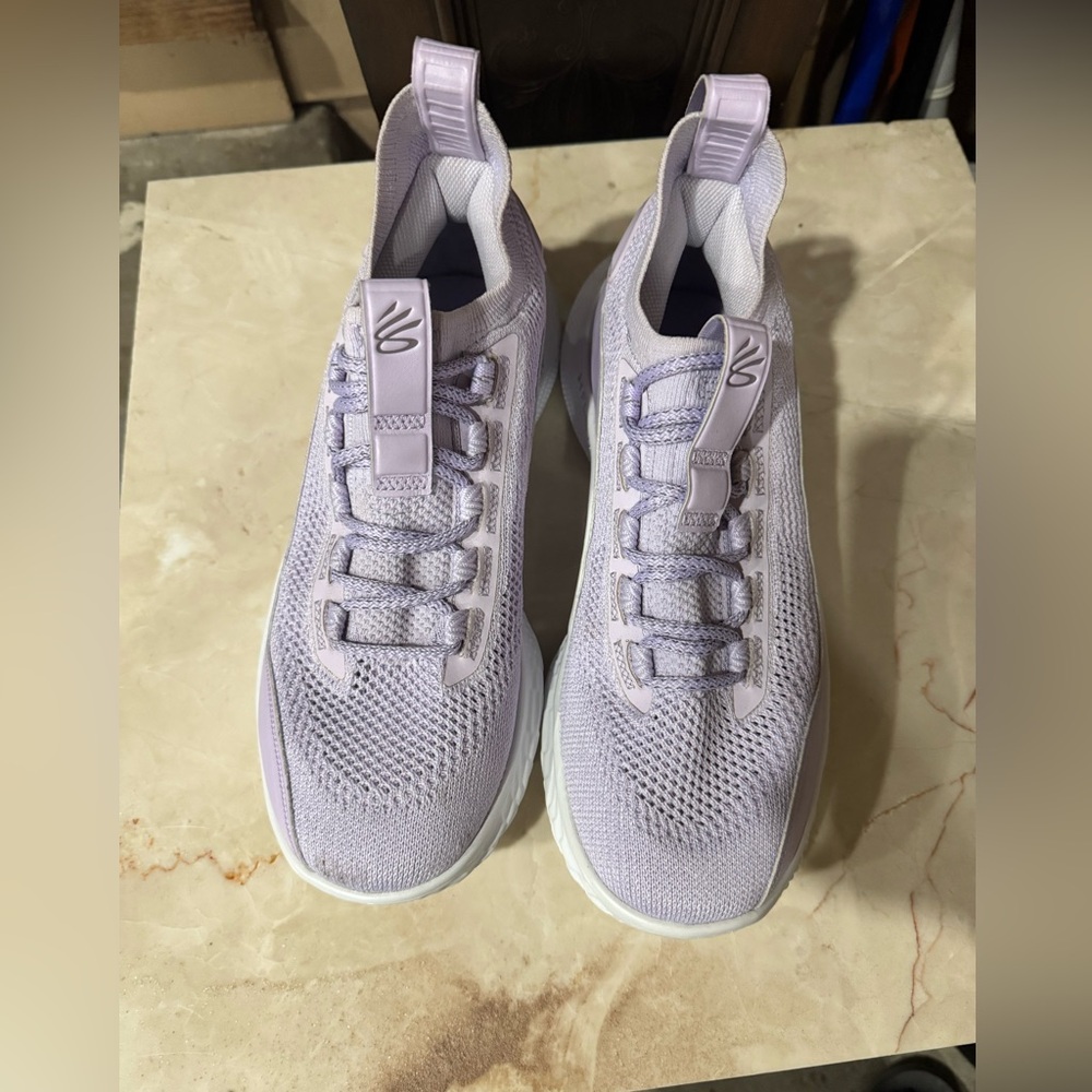 New Curry Basketball purple under armor purple flow sneaker .